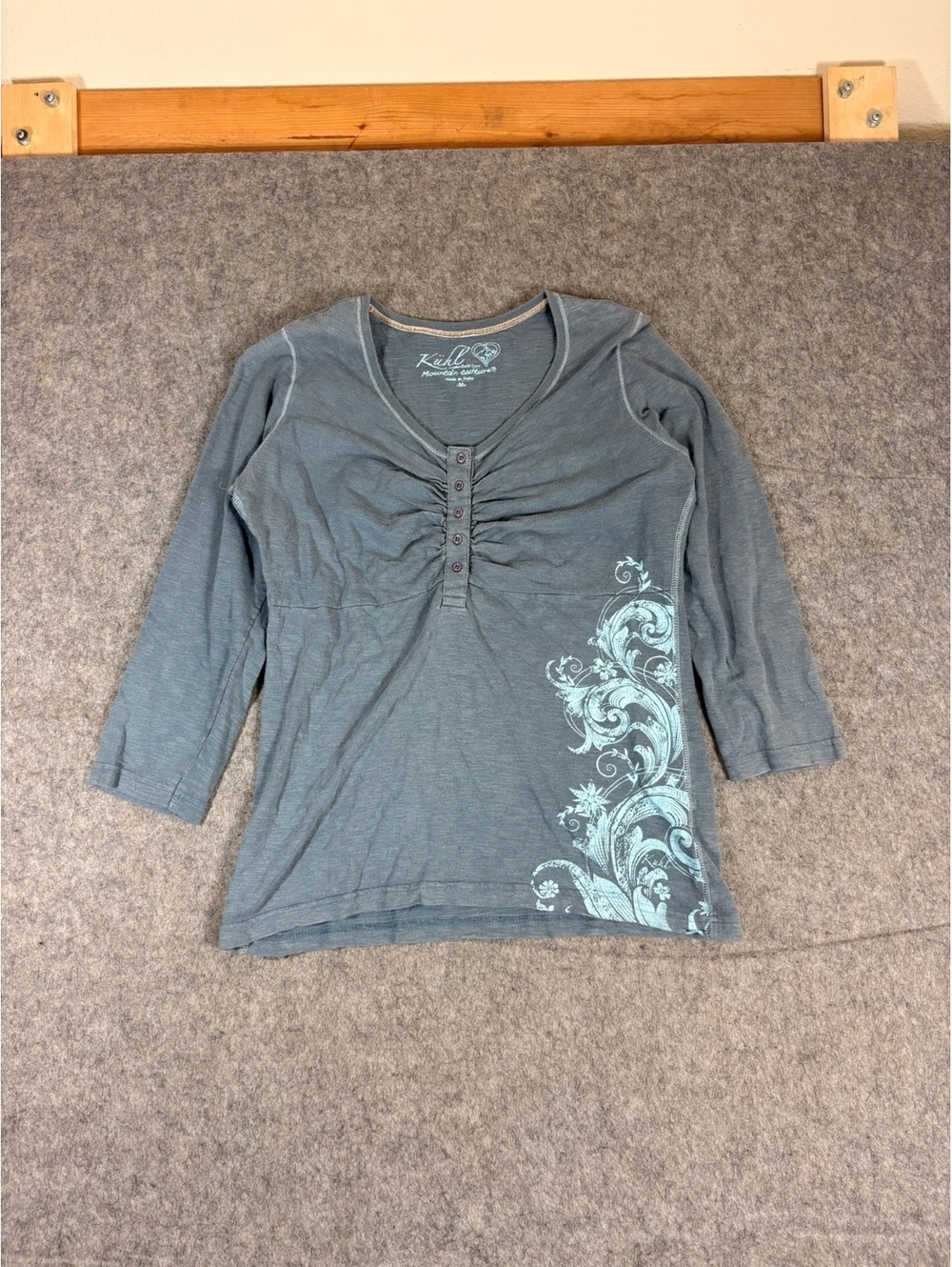 Kuhl Womens gray floral 3/4 sleeve top Size Medium